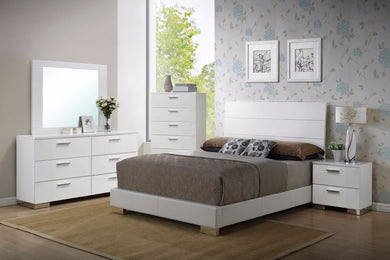 Transitional Style Queen Size Bed With Padded Footboard, White